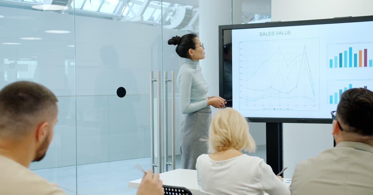 Pitch Deck vs. Business Plan: Which Do You Actually Need?