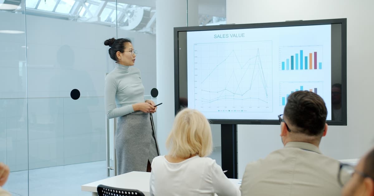 How to Make a Pitch Deck in 30 Minutes